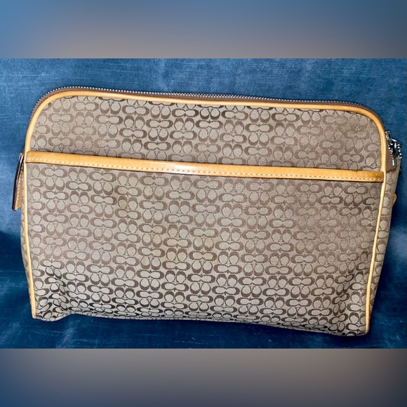 Coach Cosmetics bag - Picture 3 of 5